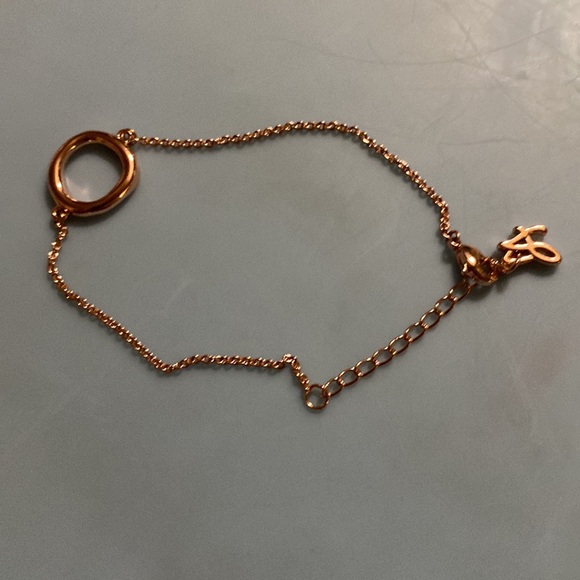 gold bracelet - Picture 3 of 3